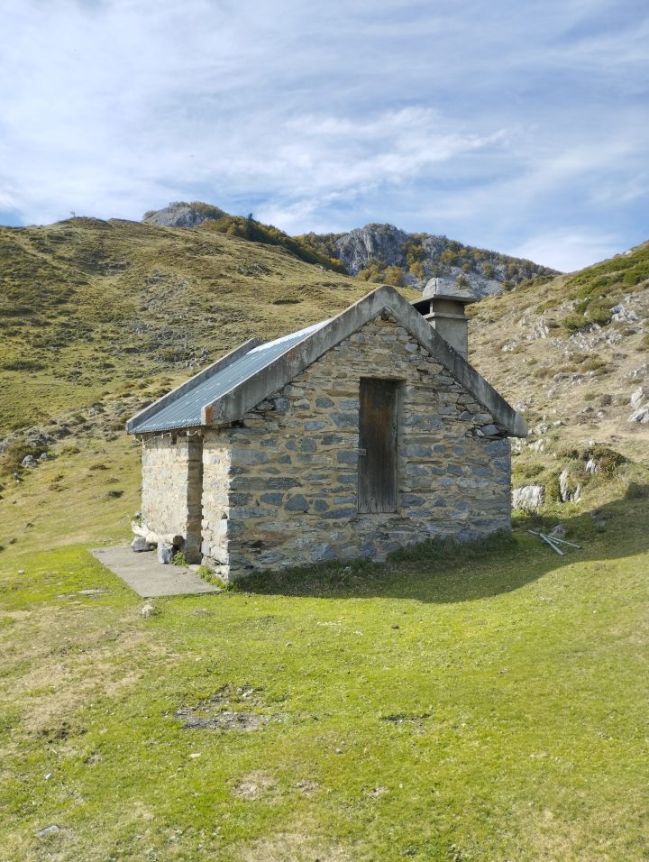 Cabane du col d'Andorre
