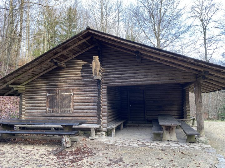 Waldhütte Lysserbrunnen