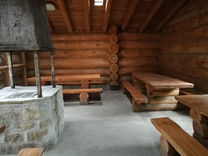 Cabane forestière les Ronds Prérats