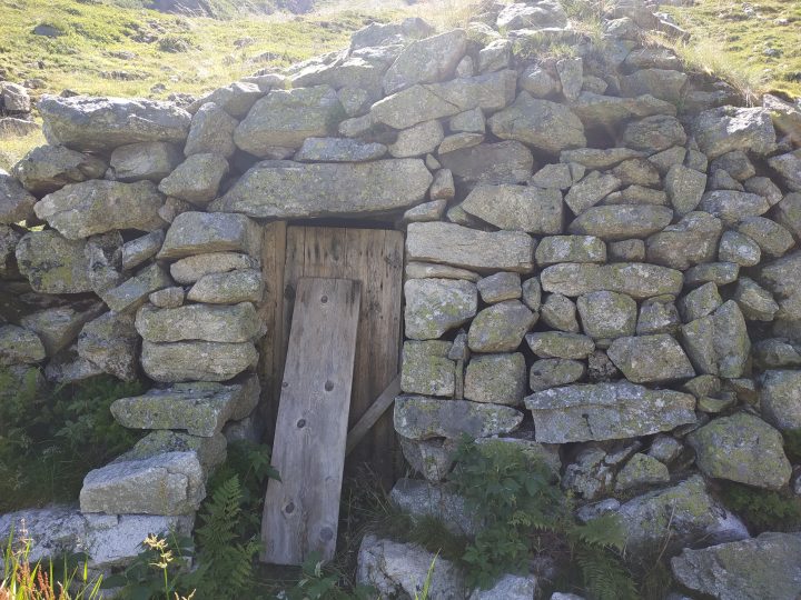 Les Six Cabanes