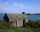 Abri ancien corps de garde, Anse du Guesclin