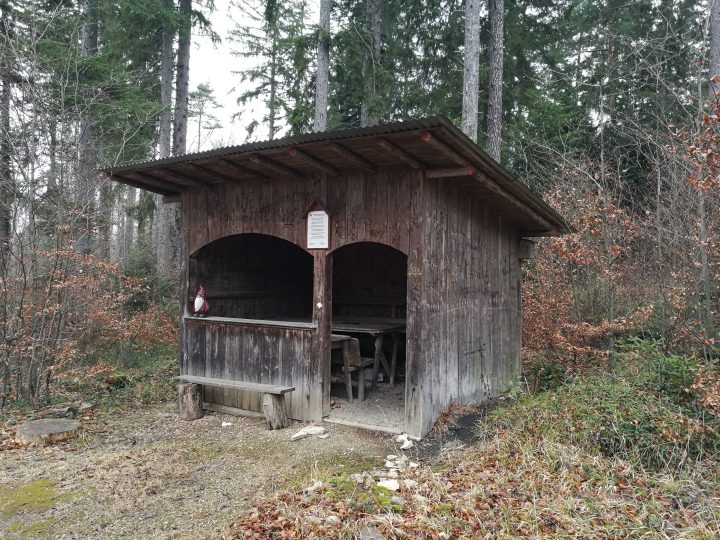 Waldhütte Challwiti
